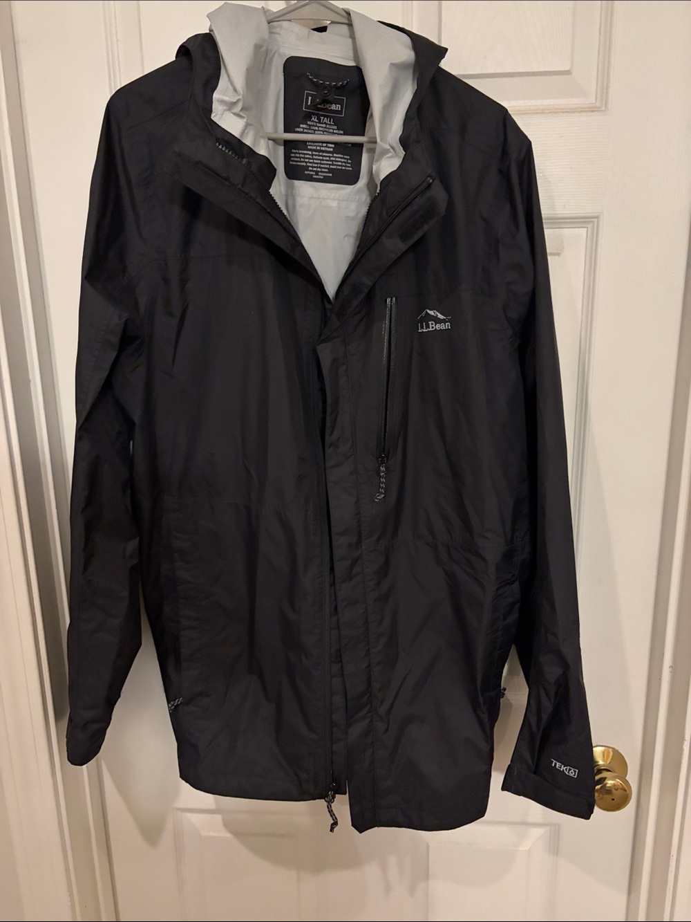 L.L. Bean Men’s Black Hooded Raincoat